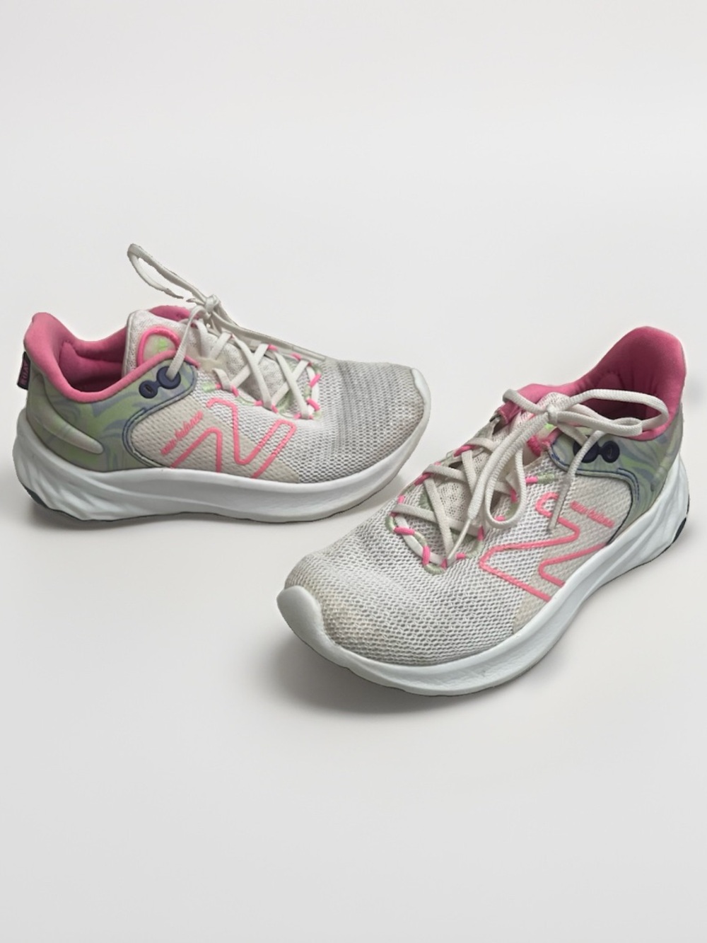 New Balance Roav Kids Mesh Sneakers Sz 13 White Casual Lace-Up Athletic Shoes